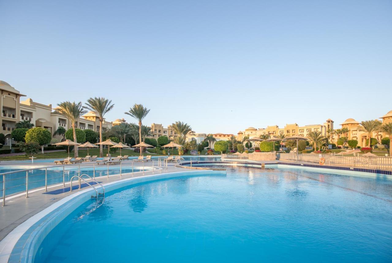 Serenity Alpha Beach - Ex Serenity Makadi Beach Exterior foto The swimming pool at the resort